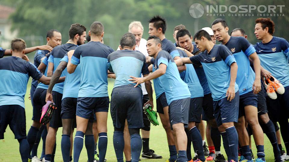 Timnas Senior Gelar Pelatnas Terakhir - INDOSPORT